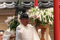 率川神社 三枝祭（いさがわじんじゃ さいくさのまつり・ゆりまつり）