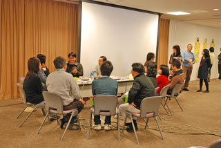 会場の様子、講師を囲んで昼食(2009.01.17)