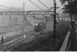 27 S39 7 23 近鉄奈良線 新生駒トンネル開通 生駒駅 始発電車 Thumb Jpg
